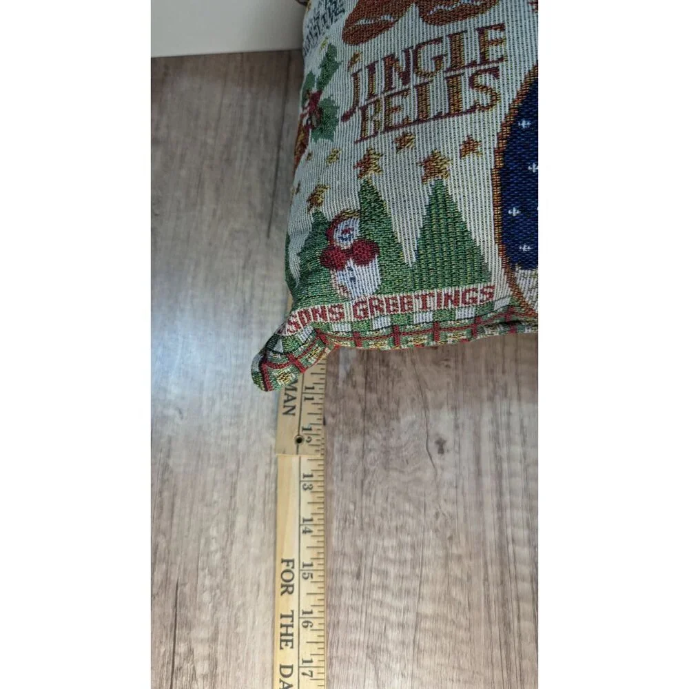 Decorative Christmas Pillow With Santa &‎ Holiday Greetings 16